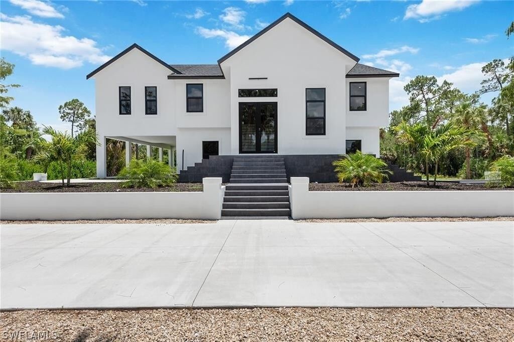 Property Photo:  240 33rd Avenue NE  FL 34120 