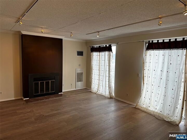 Property Photo:  1077 River Ph6  NJ 07020 