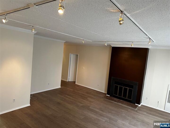 Property Photo:  1077 River Ph6  NJ 07020 