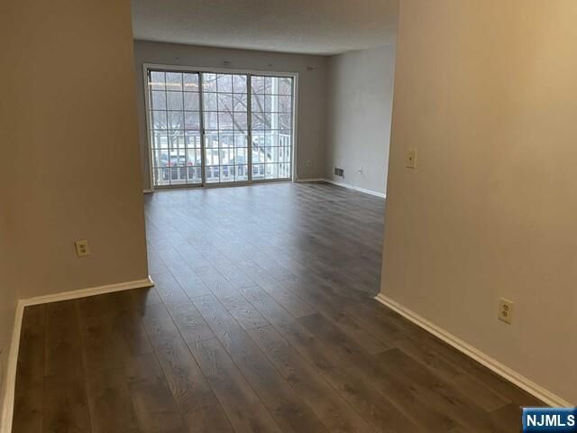 Property Photo:  126 Raintree Lane  NJ 07430 