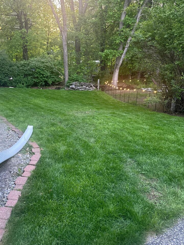 Property Photo: 6 Mills Farm Circle NH 03038