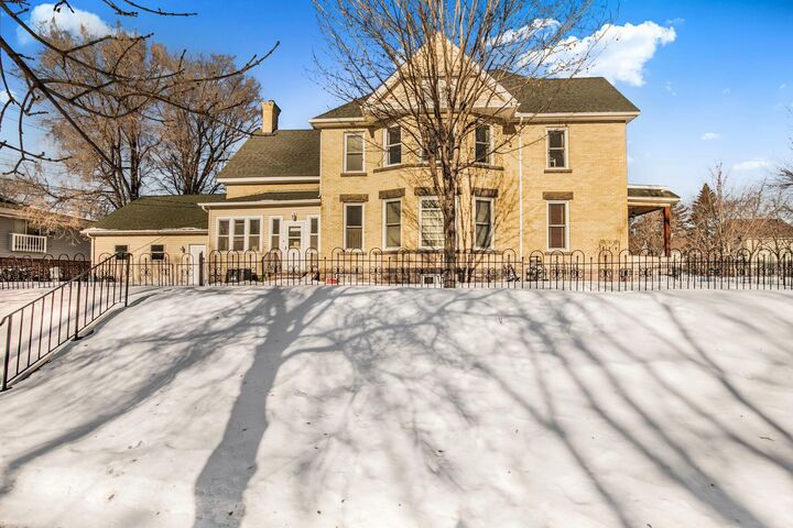 Property Photo:  605 7th Avenue N  MN 56303 