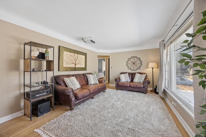 Property Photo:  1206 Oakcrest Avenue  MN 55113 