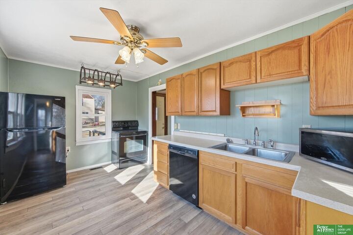 Property Photo:  203 6th Street  NE 68029 