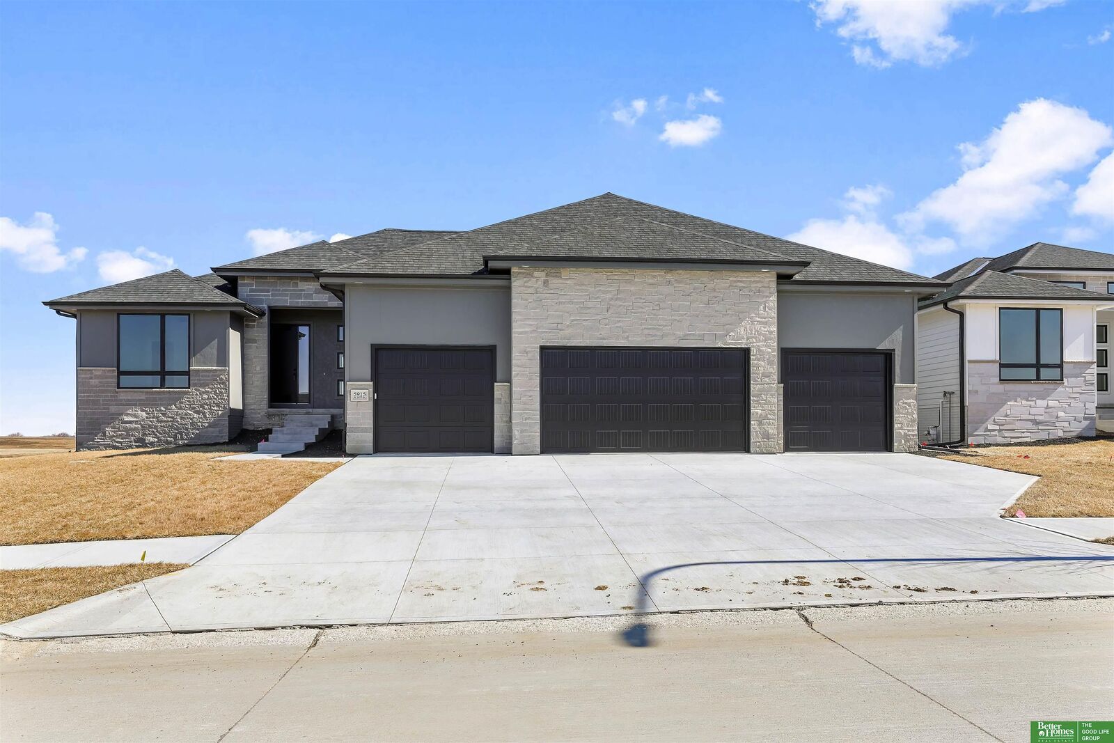 Property Photo:  5915 N 197th Street  NE 68022 