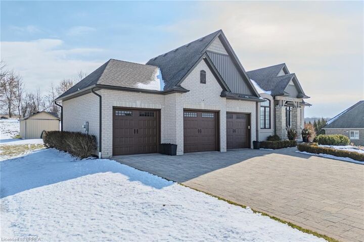 Property Photo:  5 Moore Boulevard  ON N3T 0E2 