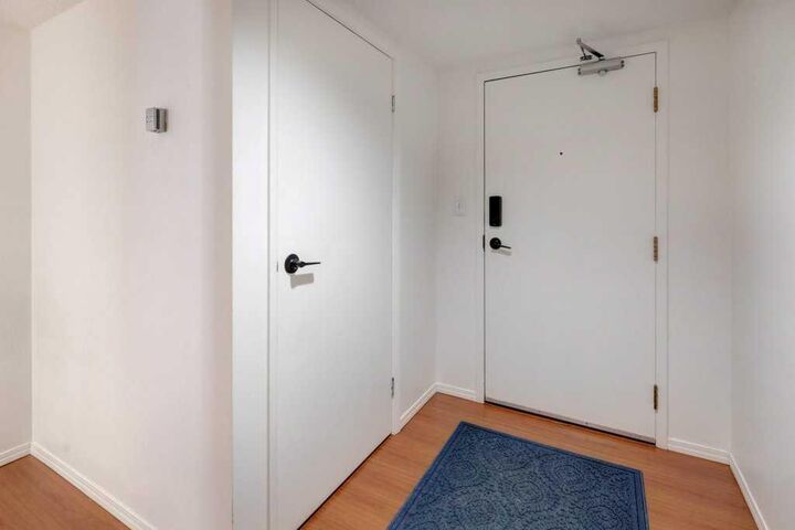 Property Photo:  8604 48 Avenue NW 811  AB T3B 5E6 