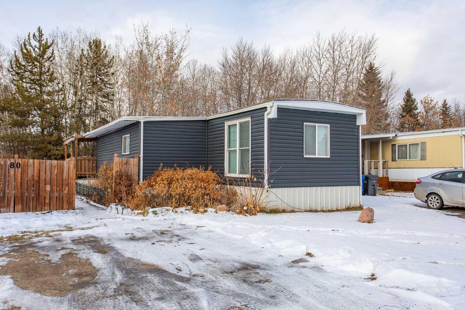 Property Photo:  5344 76 Street 80  AB T4P 4G3 