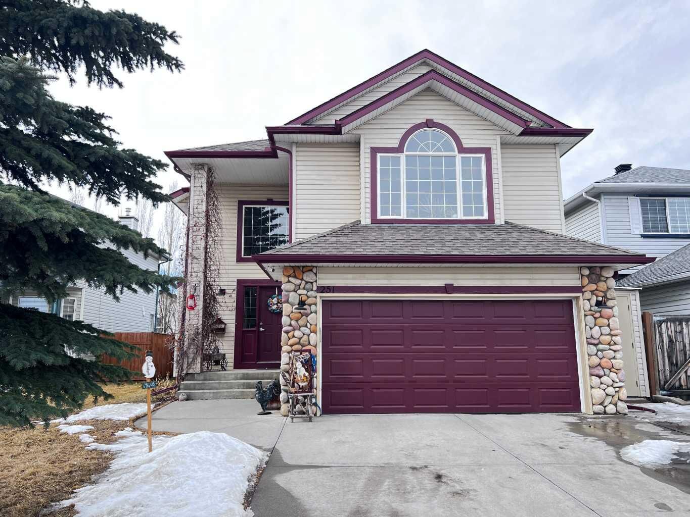 Property Photo: 251 Lakeview Cove AB T1X 1E7