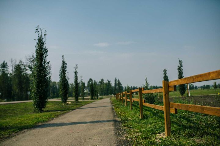 Property Photo:  28124 Township Road 412 9  AB T4L 2N3 