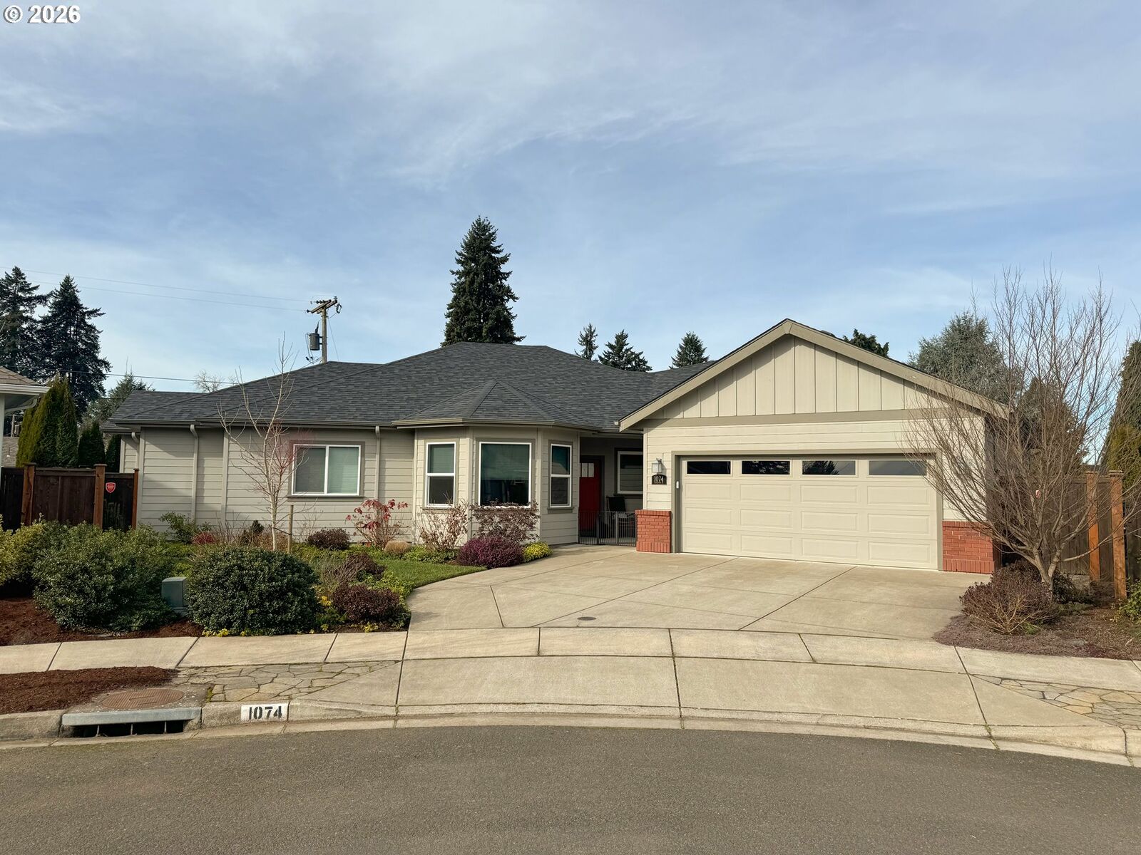 Property Photo: 1074 Hamilton St OR 97477