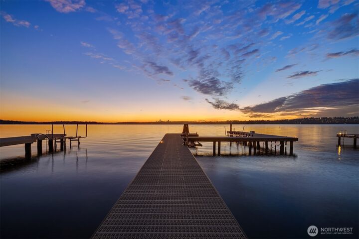 Property Photo: 175 Lake Avenue W WA 98033