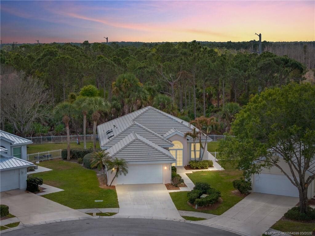 Property Photo:  7780 SE Needle Palm Circle  FL 33455 