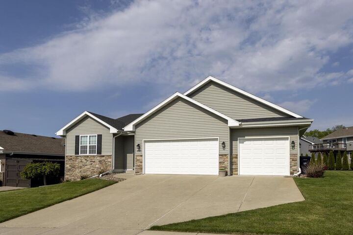 Property Photo: 4939 Parkwood Drive WI 53563