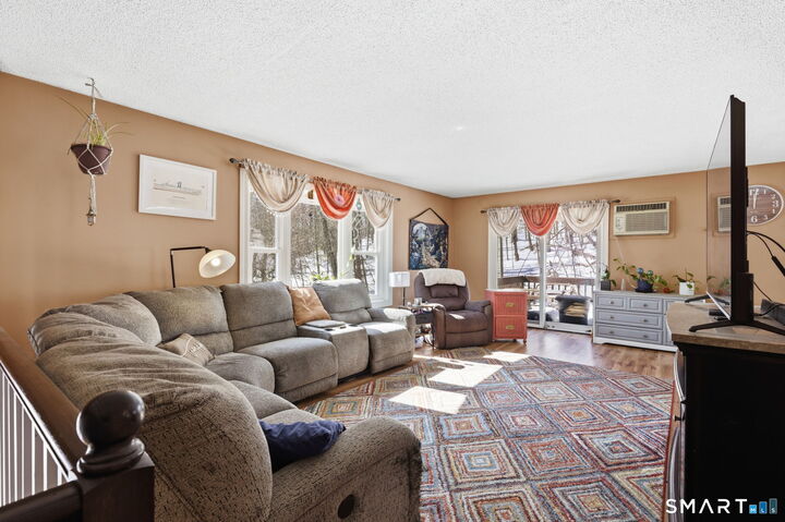 Property Photo:  61 Stone Hedge Lane  CT 06043 