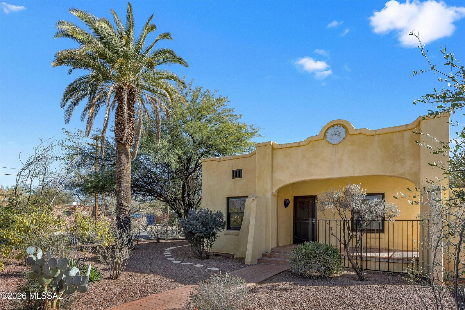 Property Photo:  2442 E Mabel Street  AZ 85719 