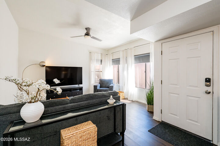 Property Photo: 2417 N Palo Hacha Drive AZ 85745