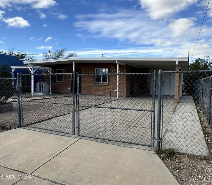 Property Photo:  222 W 23rd  AZ 85713 