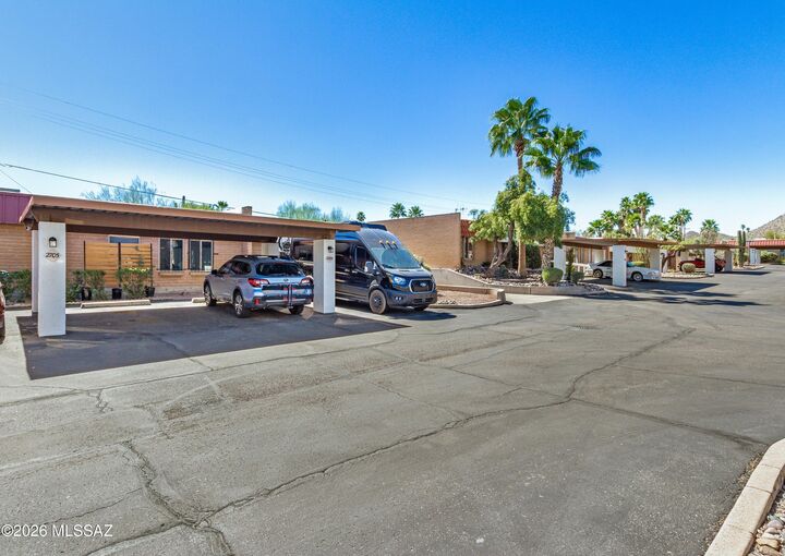 Property Photo:  2709 W Sheryl Place  AZ 85713 