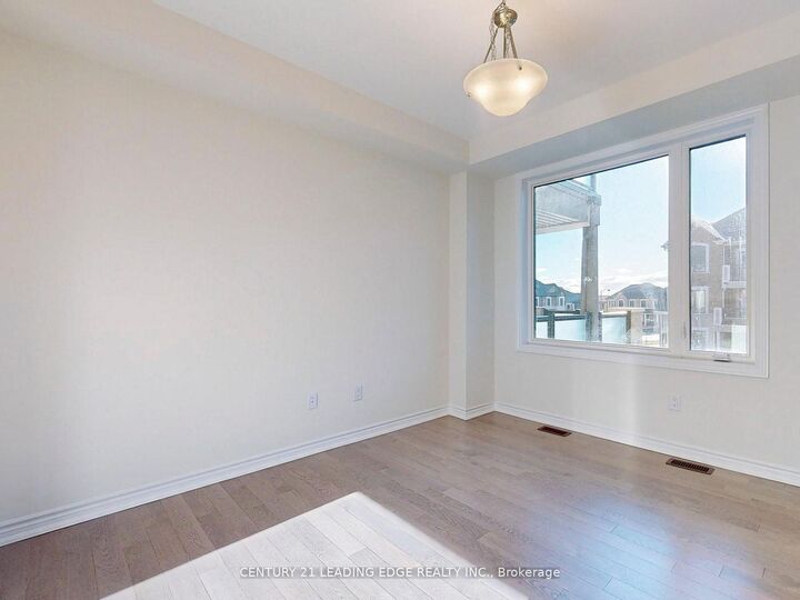 Photo de la propriété: 10 Thomas Frisby Jr Crescent ON L6C 3L1