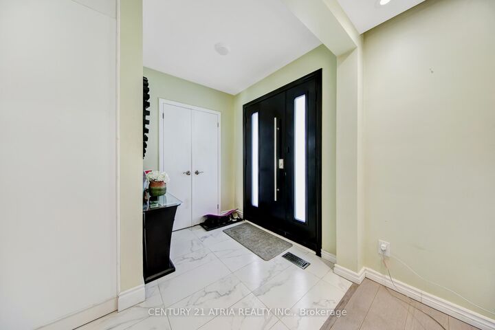 Property Photo: 43 Aragon Avenue ON M1T 1X8