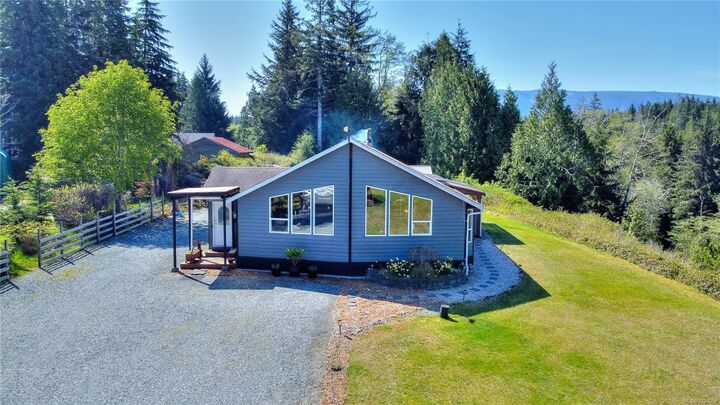 Property Photo: 1101 Ewen Rd BC V0N 2R0