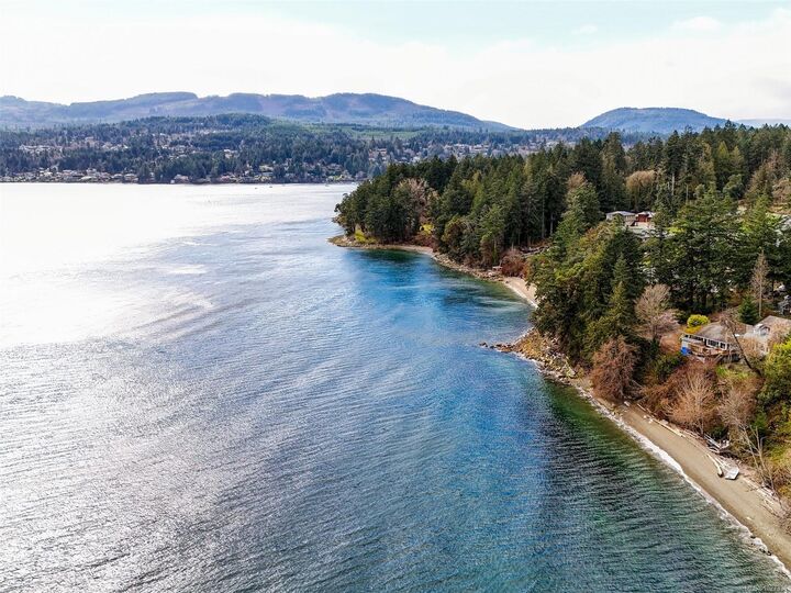 Property Photo: 2871 Whiskey Point Rd BC V0R 2W0