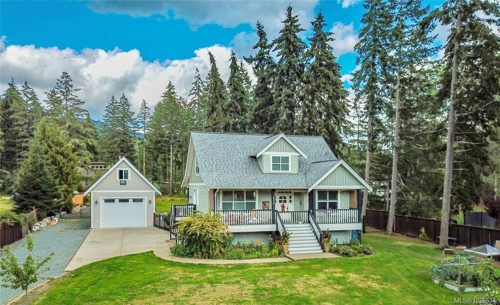 Property Photo:  6775 Beaver Creek Rd  BC V9Y 8M2 