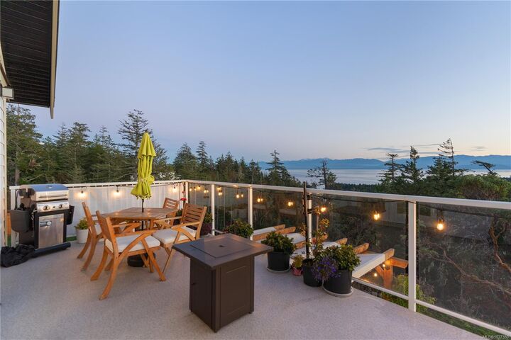 5280 East Sooke Rd #D — photo 1