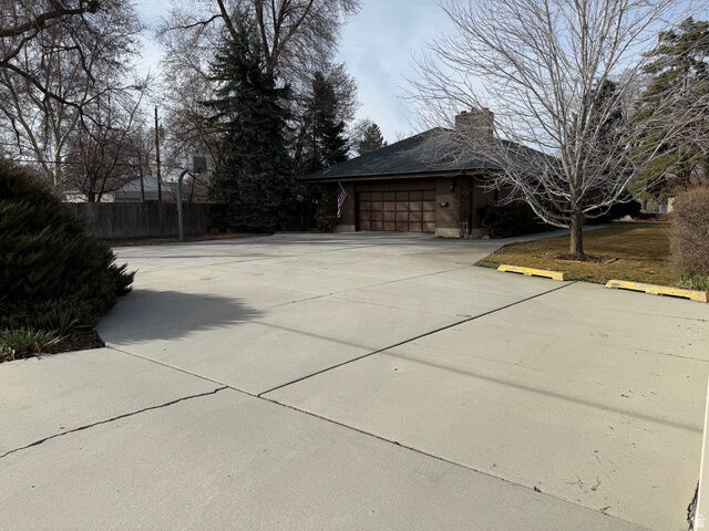 Property Photo:  362 E 9150 S  UT 84070 