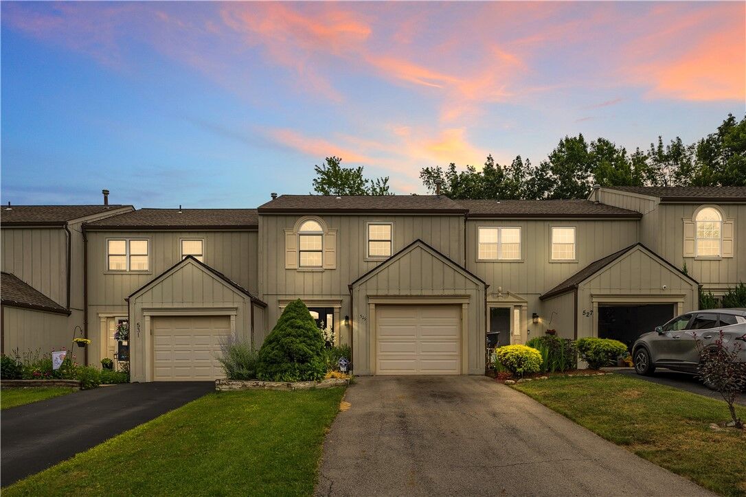 Property Photo: 529 Brandywine Dr PA 16066