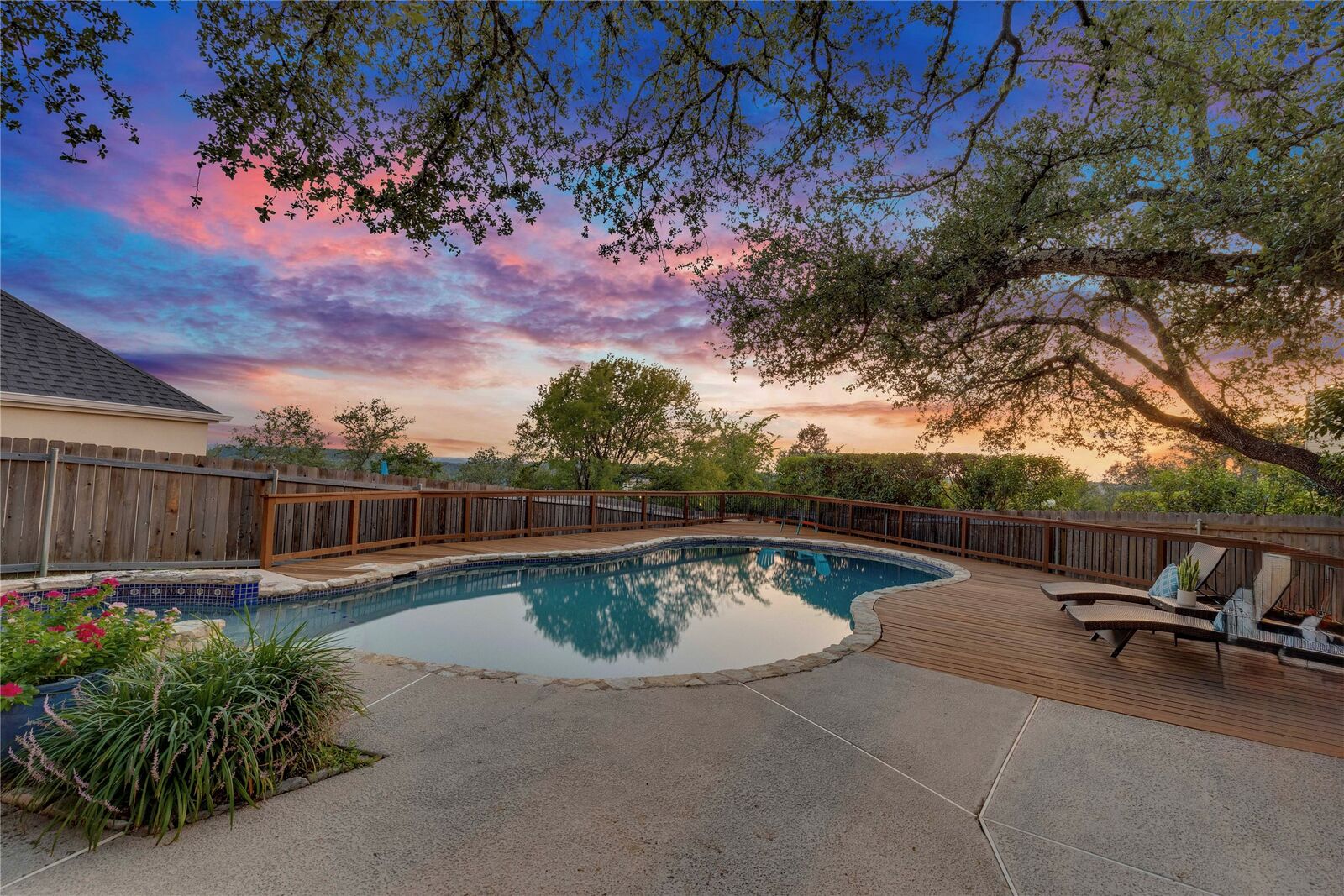 Property Photo:  6810 Jester Boulevard  TX 78750 