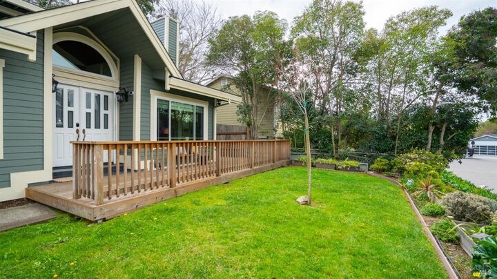 Property Photo:  723 Alice Street  CA 94945 