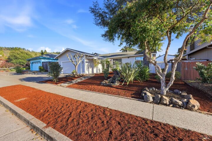 Property Photo:  4906 Fernglen Drive  CA 95405 