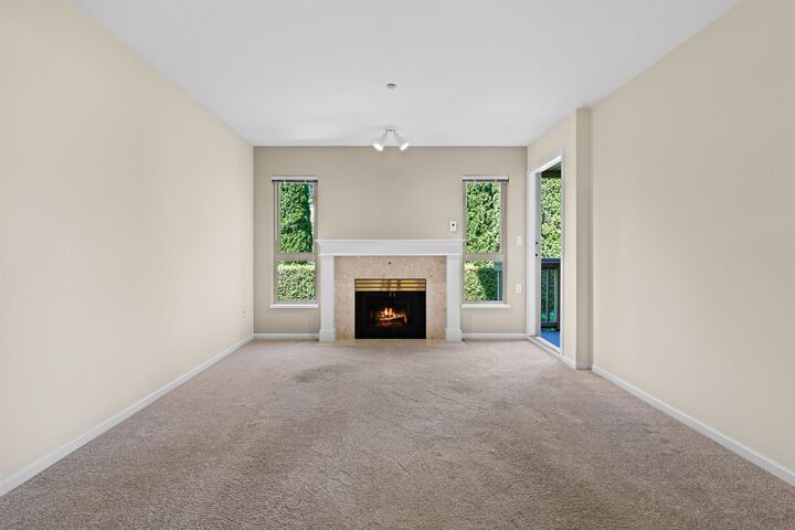 Property Photo:  843 22nd Street 205  BC V7V 4C1 