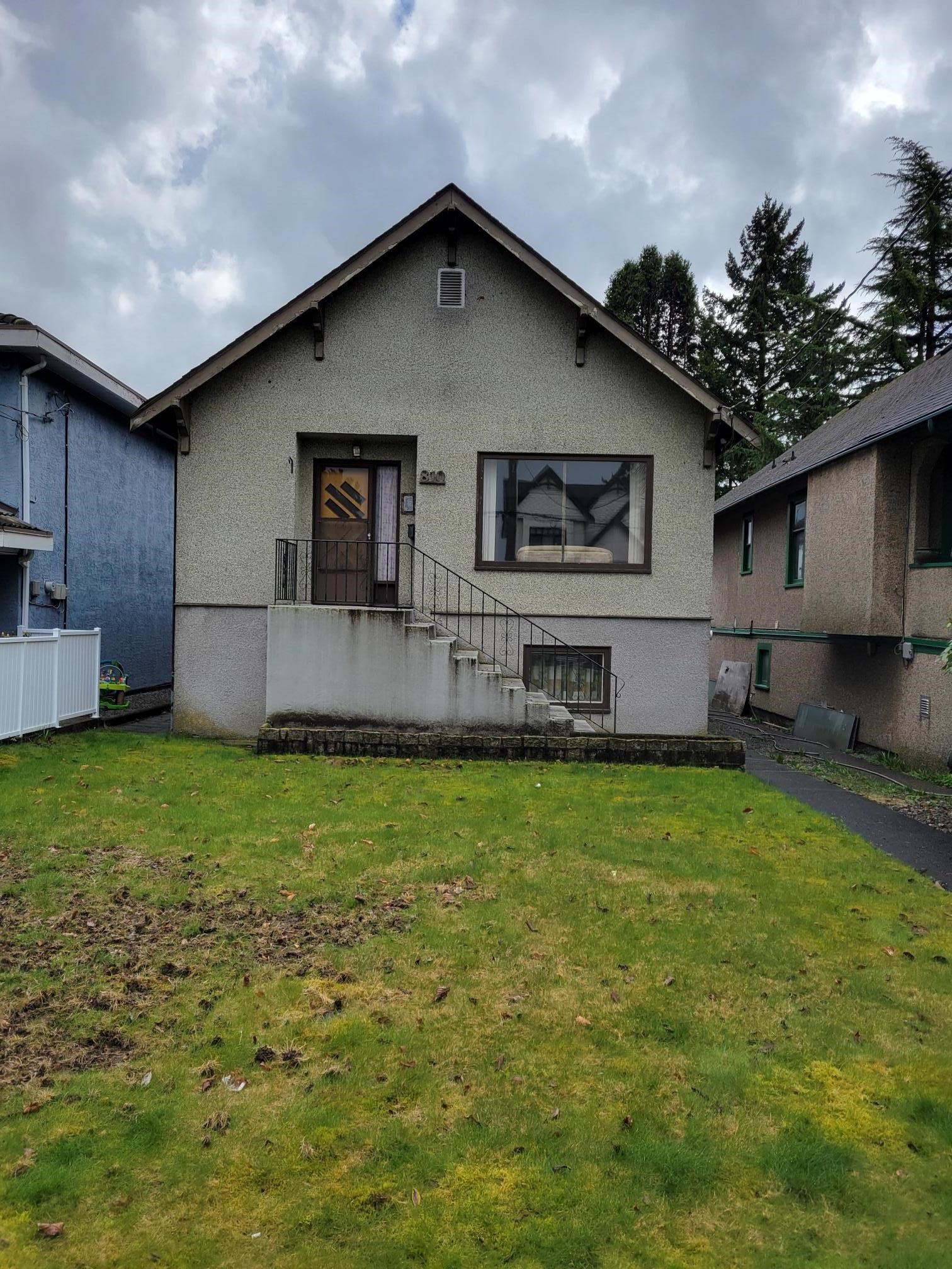 Property Photo: 810 Dublin Street BC V3M 2Y6