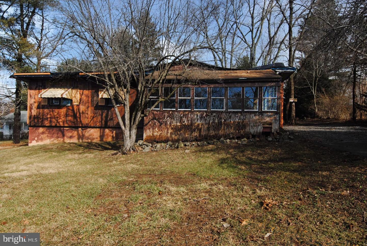 Property Photo:  411 Cardinal Drive  VA 22630 
