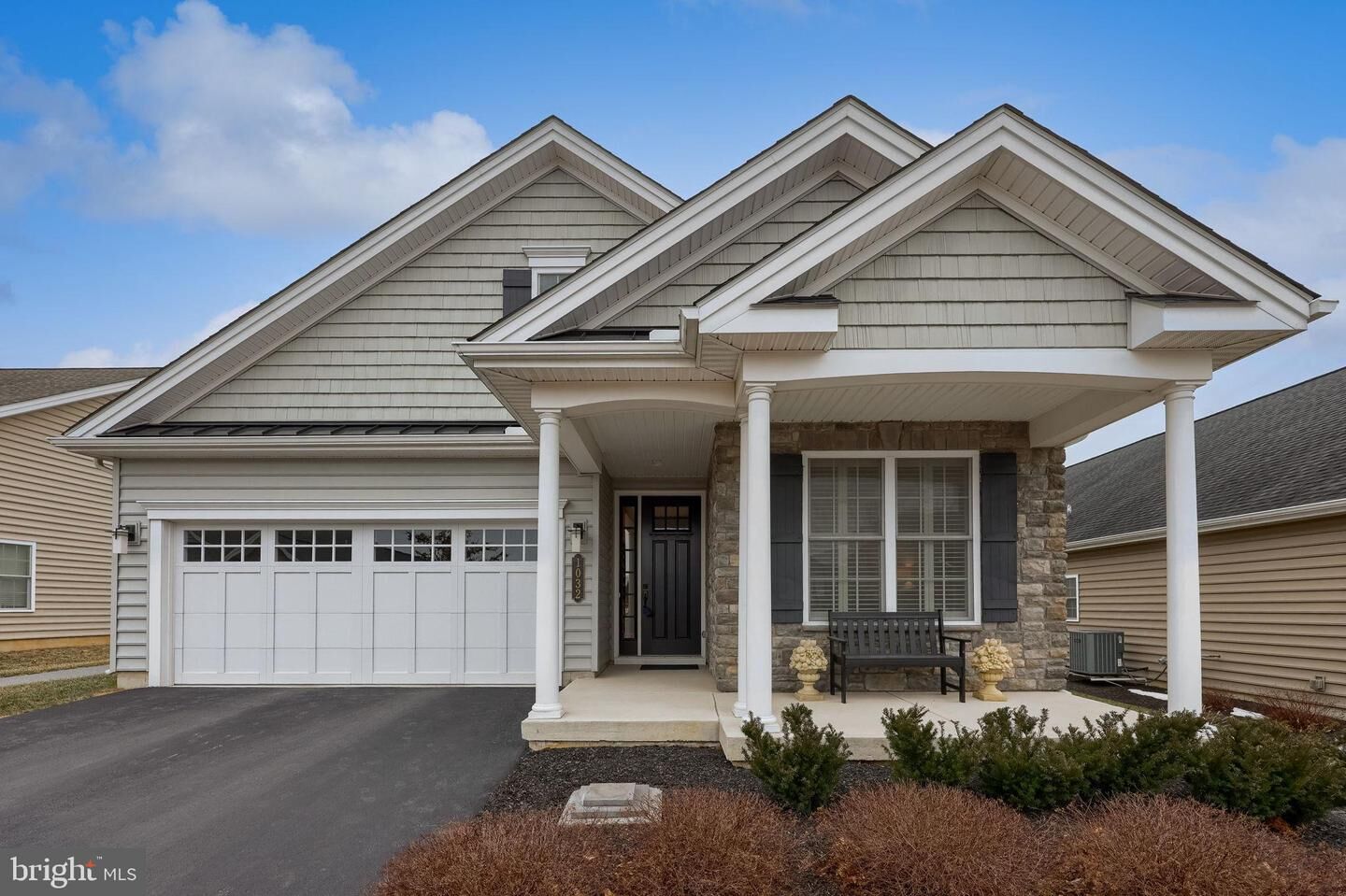 Property Photo:  1032 Presidents Drive  PA 17543 