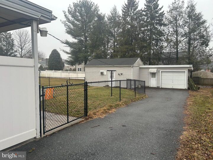 Property Photo:  712 Stanley Avenue  PA 17201 