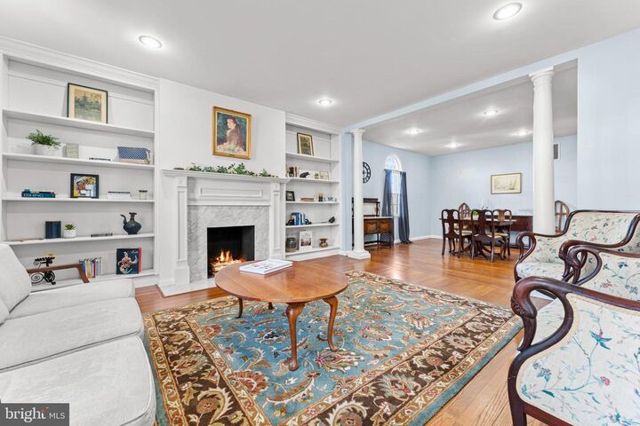 Property Photo:  214 S Royal Avenue  VA 22630 