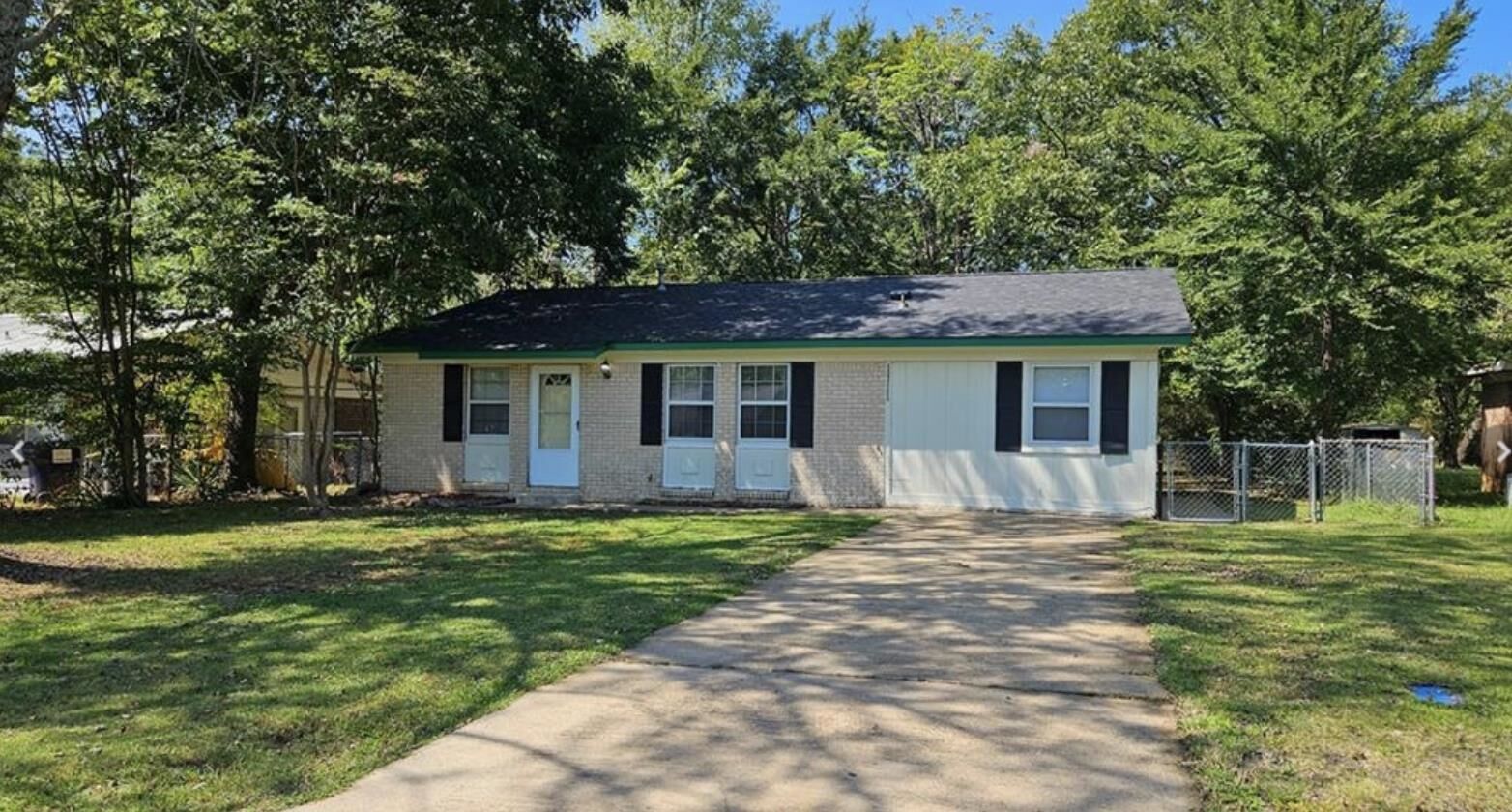 Property Photo:  1111 Avenue 4 NE  AR 72823 