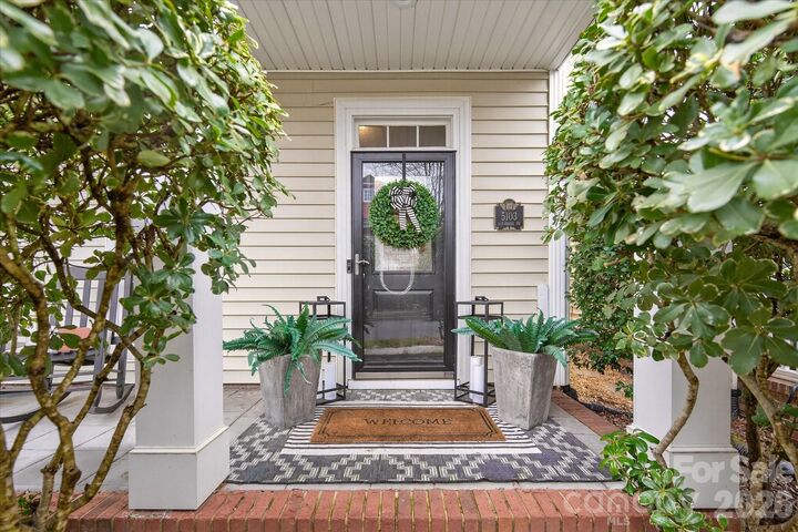 Property Photo:  5103 Alysheba Drive  NC 28079 