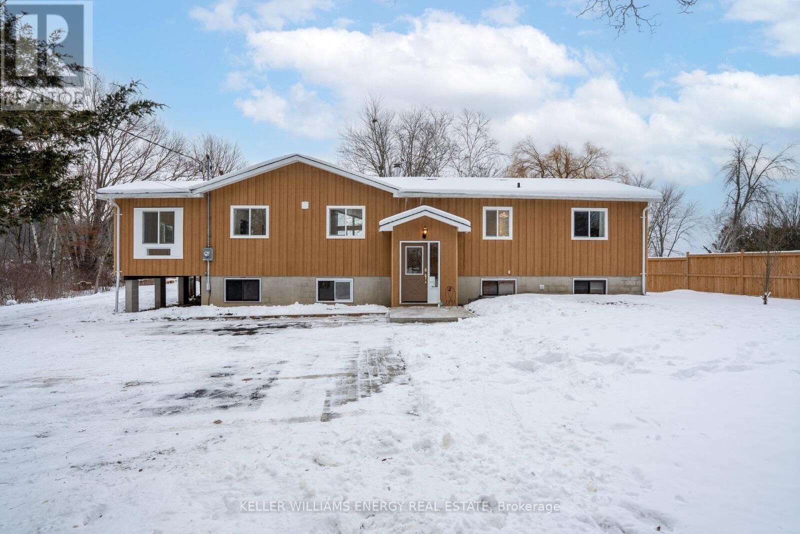 Property Photo: 269 Hillside Drive ON K0L 1L0