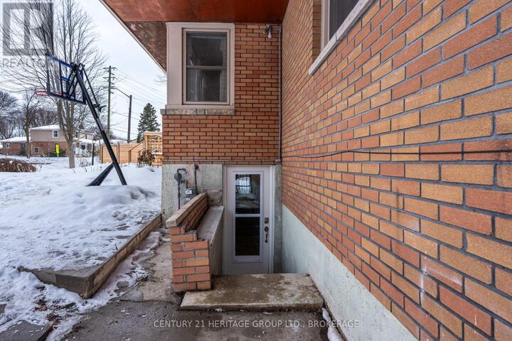 Property Photo:  74 McMichael Street  ON K7M 1N2 