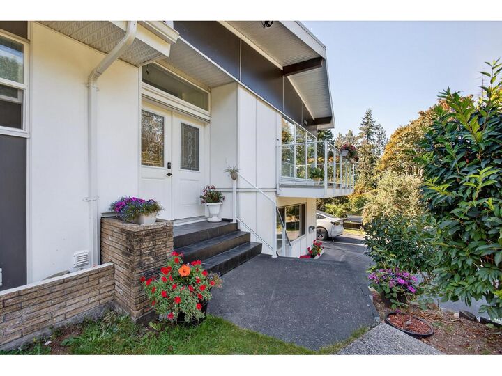 Property Photo: 11906 100 Avenue BC V3V 2W1