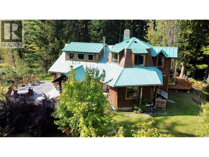 Property Photo: 785 Beech Road BC V0G 1R1