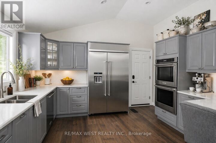 Property Photo:  26 Hostein Drive  ON L9G 2S5 