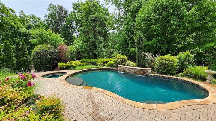 Property Photo: 3740 Duckcove Way GA 30041