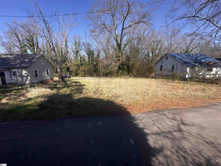 Property Photo: 912 Pickens Street SC 29621