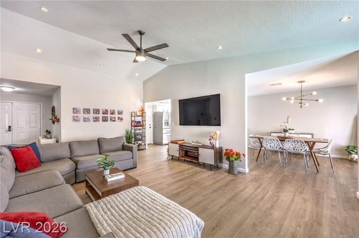 Property Photo: 1108 Pagosa Way NV 89128